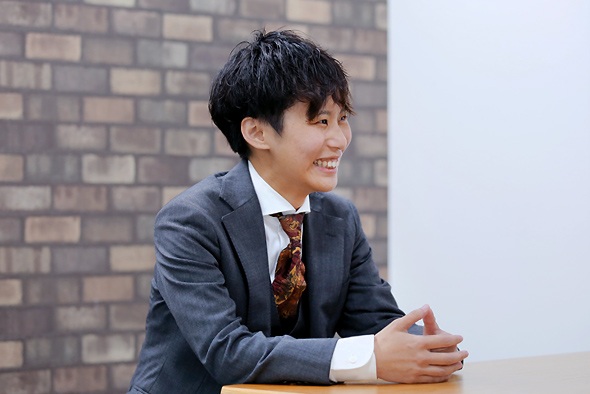 不動産事業部 adapt